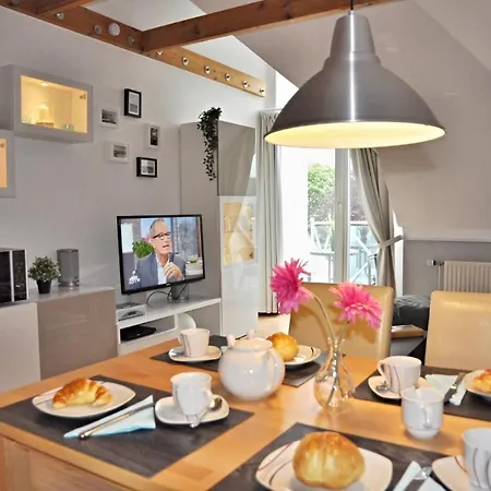 Strandhotel 32 * לבואה